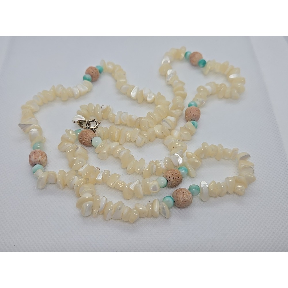 Mother of Pearl Japan Beaded Necklace 31 inches 1960-70's